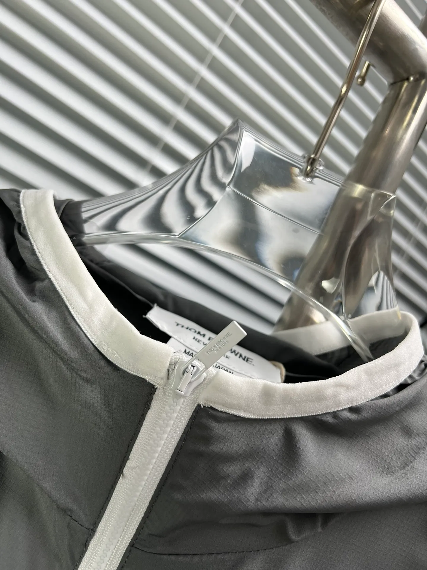 THOM BROWNE 2024SS New Arrival White Breathable Same Style ：Gray Black Size：1 2 3 4
